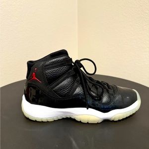 Air Jordan 11 Retro BG - 378038 002 Size 5 youth, women’s 7